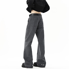 灰色