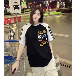 抖音得物品质二开240克宽松纯棉美式潮牌插肩三杠织带短袖T恤图片