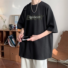 黑色