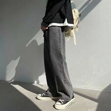 黑灰色