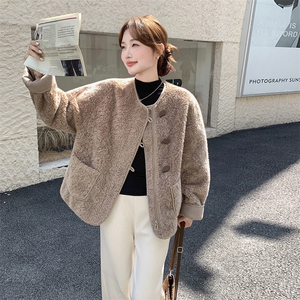 衣珂纱朗2D044-现货！25冬新款羊羔毛外套百搭茶色气质毛毛外套图片