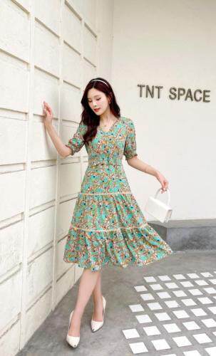 夏季碎花新款连衣裙，女装连衣裙，秀水百合