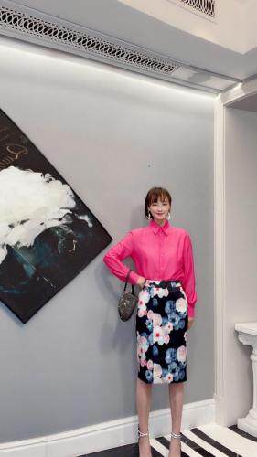 玫红丝麻衬衣，其它，牙角