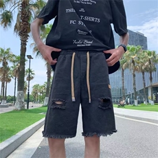 黑色