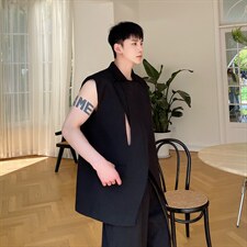 黑色