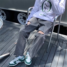 黑灰色