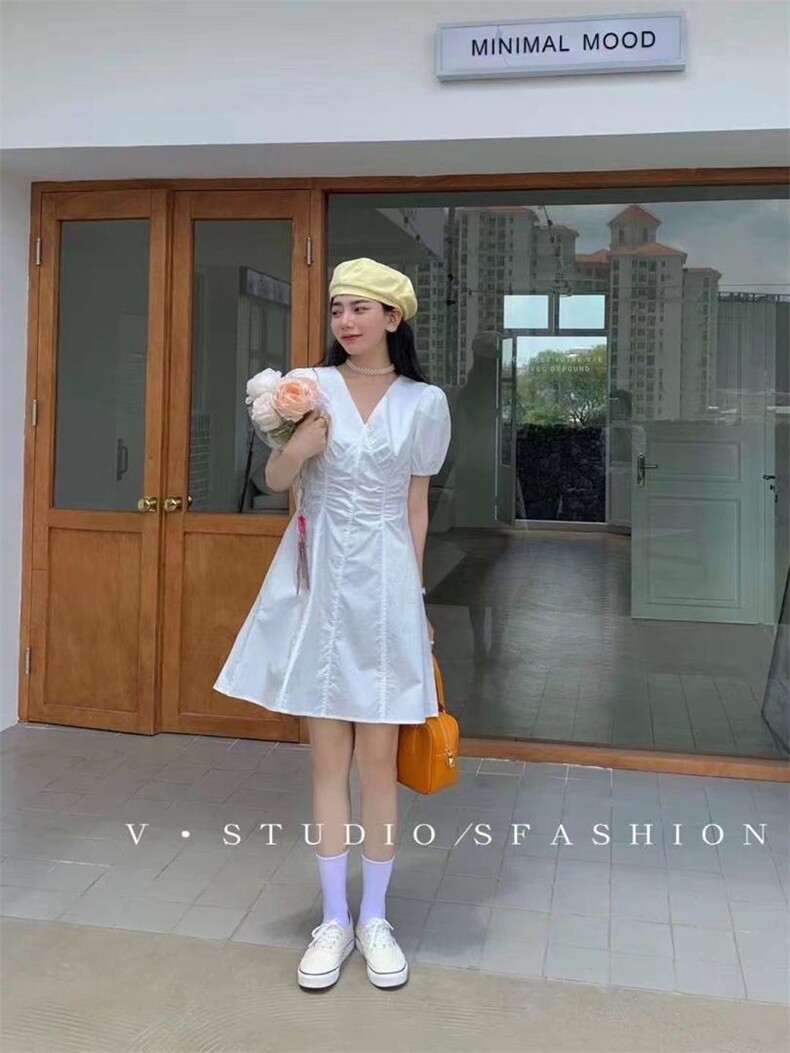 网红款收腰连衣裙，女装连衣裙，玩美