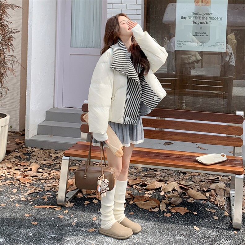 大货已出新款羽绒服90绒新标大货已出2C216-Y235-P345-K498图片
