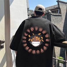 黑色