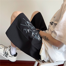 黑色