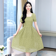 2025年夏季时尚甜美优雅性感方领舒适连衣裙，女装连衣裙，臻衣坊