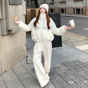 水衣源2768款短款泡芙加厚保暖羽绒服面包服外套女图片