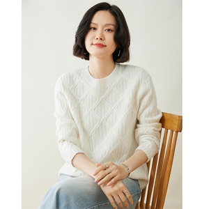 时尚菱形图案圆领女士羊绒衫 舒适保暖 优雅百搭图片