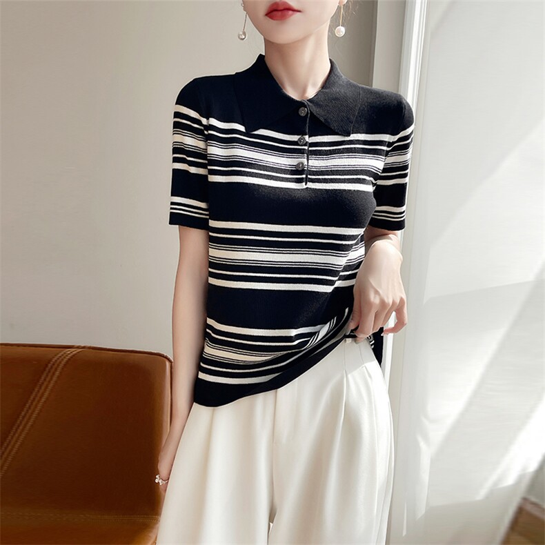 2025夏季polo半开纽扣领短袖条纹冰丝针织衫女装法式气质正肩上衣,女装T恤,思牵羊绒