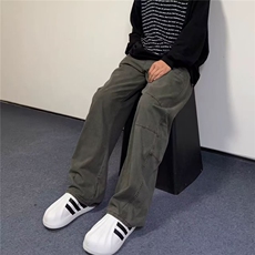军绿色