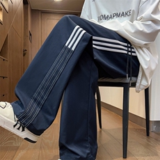 藏青色