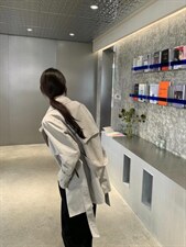 三色风衣，女装风衣，深度