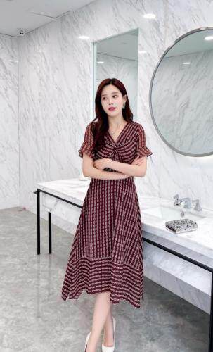 夏季新款碎花连衣裙，女装连衣裙，秀水百合