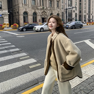 韩系chic咖色短款羊羔毛外套女秋冬超火好看高级小众加绒加厚夹克图片
