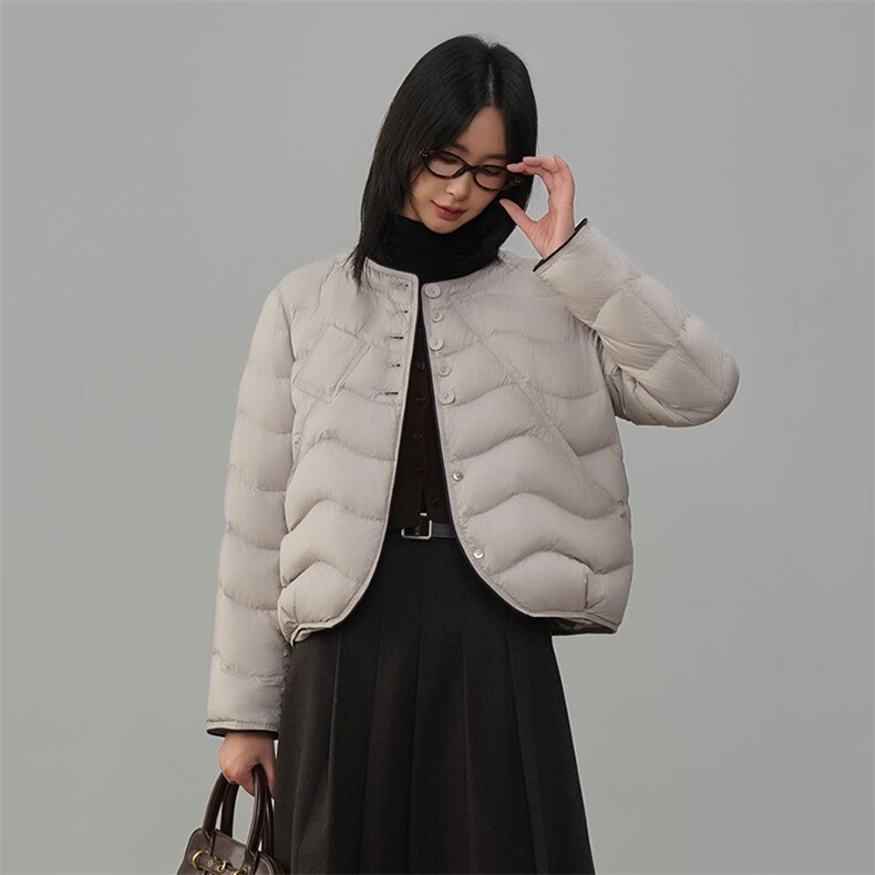 现货2025年冬季新款90白鸭绒休闲风羽绒服女,女装羽绒服,阳光伊恋