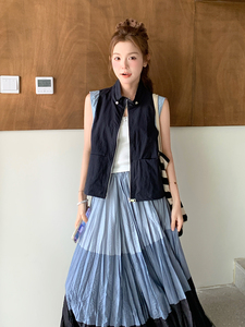 撞色拼接马甲百褶半身长裙子套装女夏2025新款时尚气质休闲两件套图片