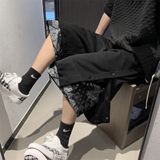 黑色