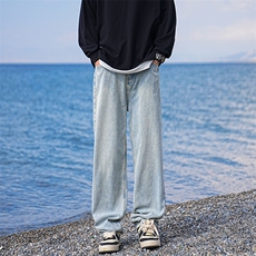 浅蓝色