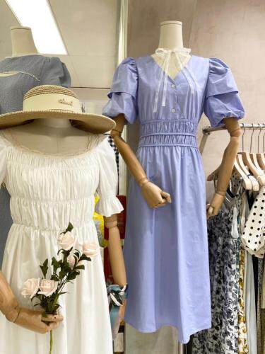 现货V领泡泡袖褶皱收腰连衣裙，女装连衣裙，FUXINXIN 福歆歆