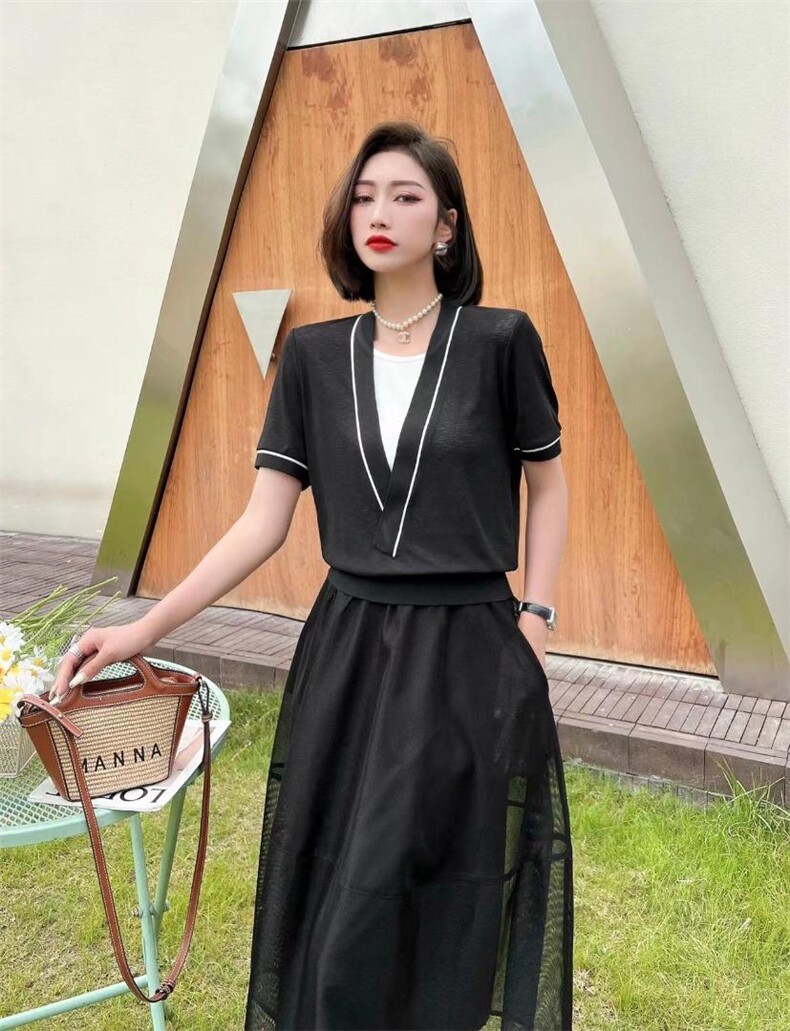 [现货]气质显瘦两件套裙，两色、四个尺码，其它，依柏璐(1F)