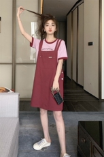 学院风火龙果色背带连衣裙女夏2025新款休闲宽松少女两件套装裙子，女装套装/套裙，2C201