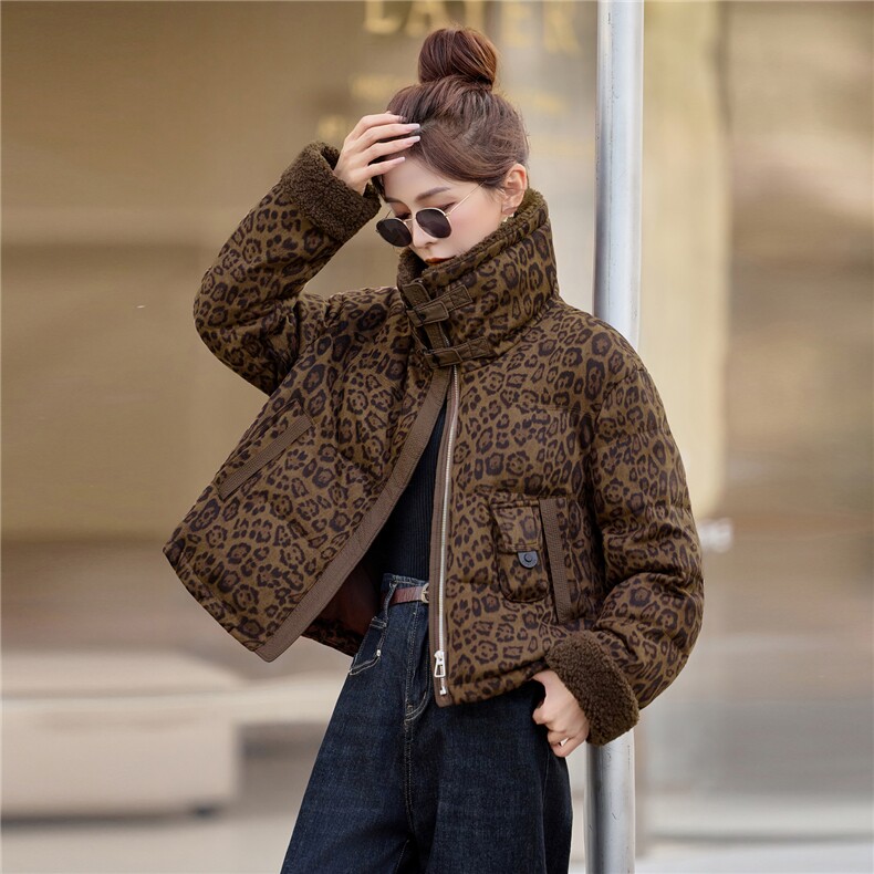 豹纹羊羔毛翻领短款羽绒服女2025冬季新款白鸭绒加厚保暖,女装羽绒服,余墨