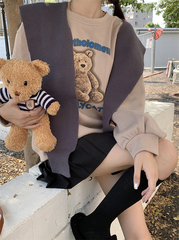 价秋季新款卫衣女2022时尚可爱小熊印花套头卫衣+披肩