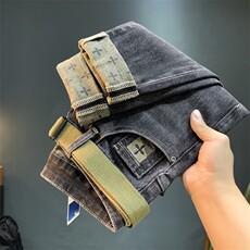 黑灰色