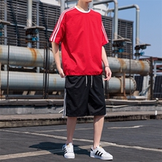 红色
