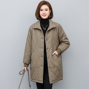 休闲单排扣风衣女中长款年春秋新款中老年妈妈宽松大码翻领薄外套图片