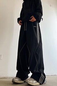 美式机能冲锋裤子男秋冬款潮牌宽松直筒休闲百搭阔腿伞兵工装长裤图片