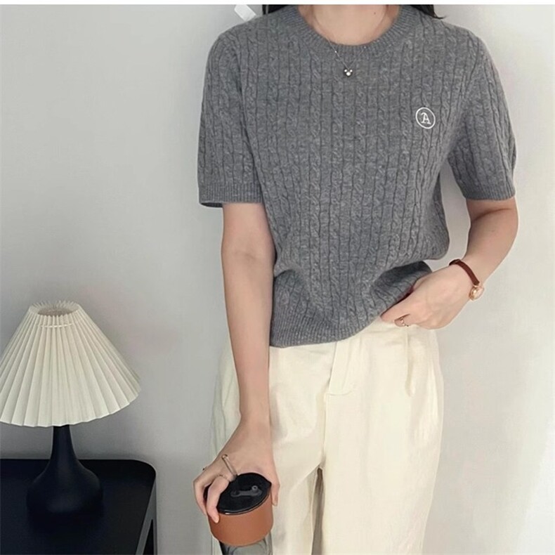 早秋新款时尚针织短袖上衣简约百搭显瘦圆领毛衣质感佳，女装T恤，珍珑羊绒