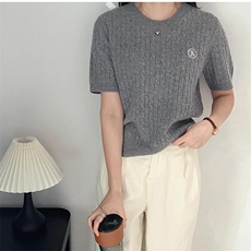 早秋新款时尚针织短袖上衣简约百搭显瘦圆领毛衣质感佳，女装T恤，珍珑羊绒