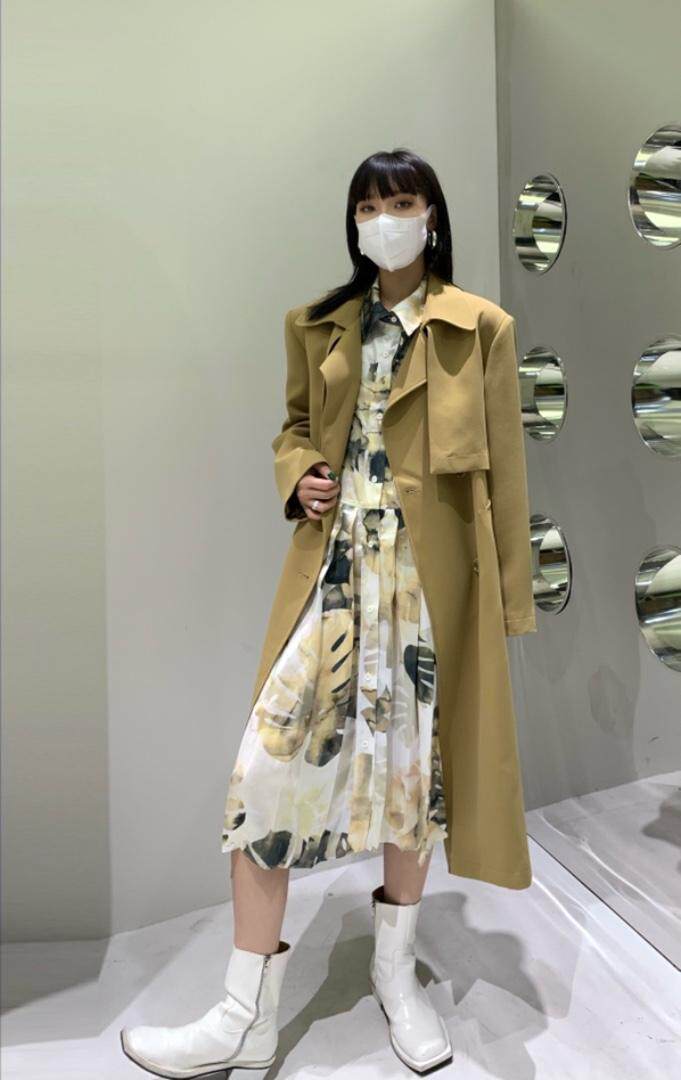 秋季新款极简垫肩风衣，女装风衣，AUDREY WANG