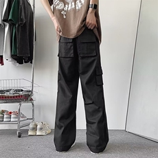 黑色