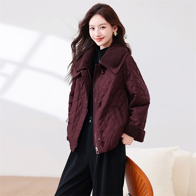 现货！2025年冬季夹棉棉服女时尚娃娃领加厚外套，女装短外套，浙宝281