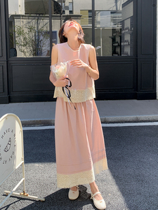 2025夏季女新款粉色初恋风法式温柔气质蕾丝拼接背心半身裙两件套图片