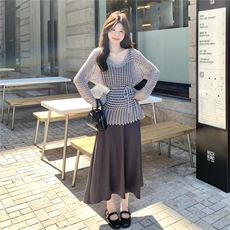 法式复古镂空长袖针织衫女气质百搭显瘦罩衫吊带连衣裙两件套，女装连衣裙，维壹