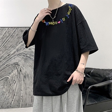 黑色