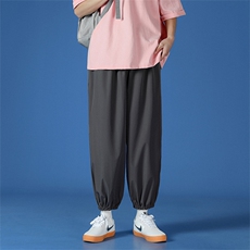 深灰色