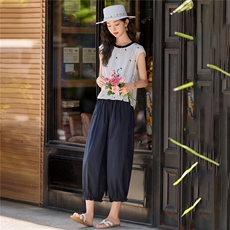2026年夏季刺绣撞色小衫裤子套装两件套女，女装套装/套裙，依路服饰