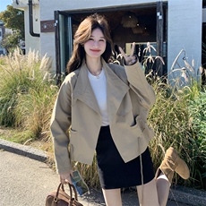 卡其色
