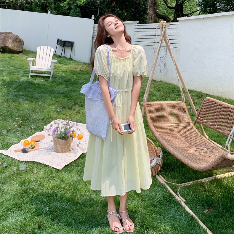 奶黄色设计感钉珠漂亮绝美泡泡袖连衣裙女夏季法式独特别致A字裙,女装连衣裙,慧尚依恋