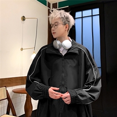 黑色