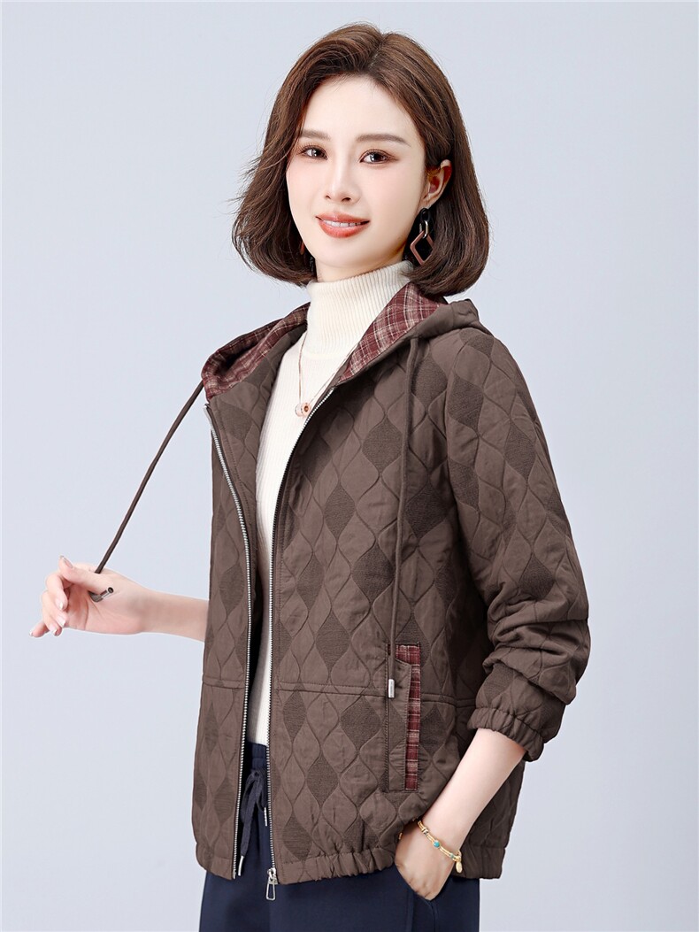 现货2026春秋季新款时尚中老年妈妈款休闲短外套上衣格子女士风衣,女装短外套,璐依舞